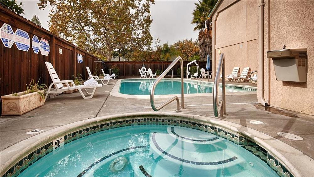 Cloverdale Wine Country Inn & Suites Facilities photo