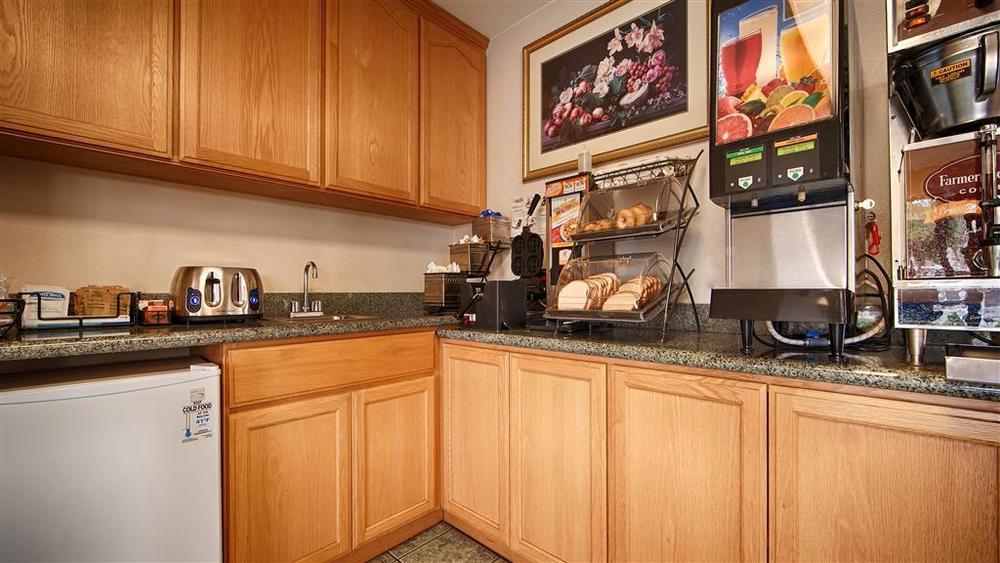 Cloverdale Wine Country Inn & Suites Restaurant photo