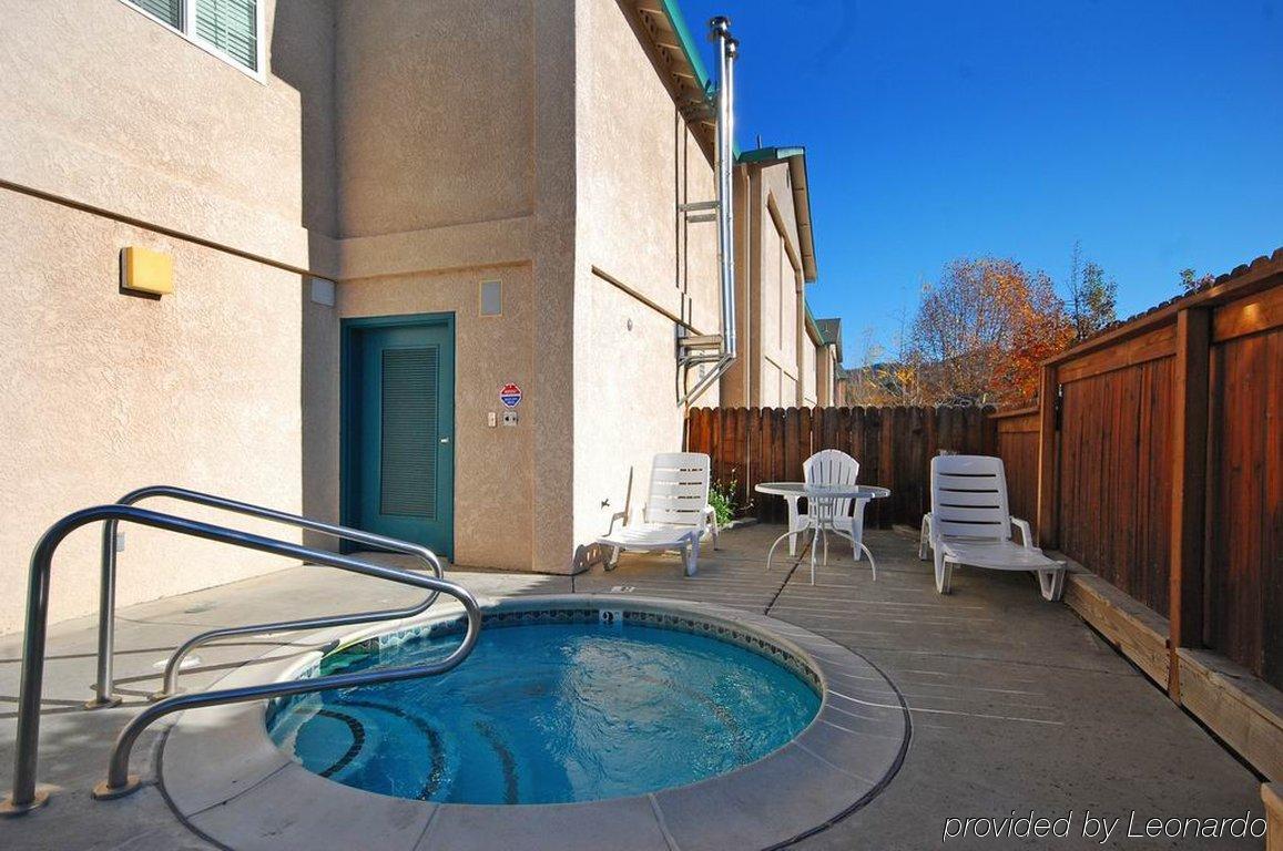 Cloverdale Wine Country Inn & Suites Facilities photo
