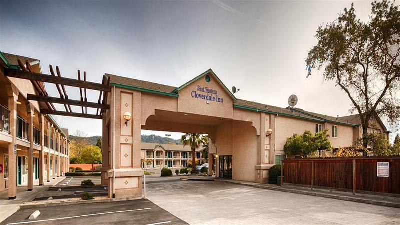 Cloverdale Wine Country Inn & Suites Exterior photo